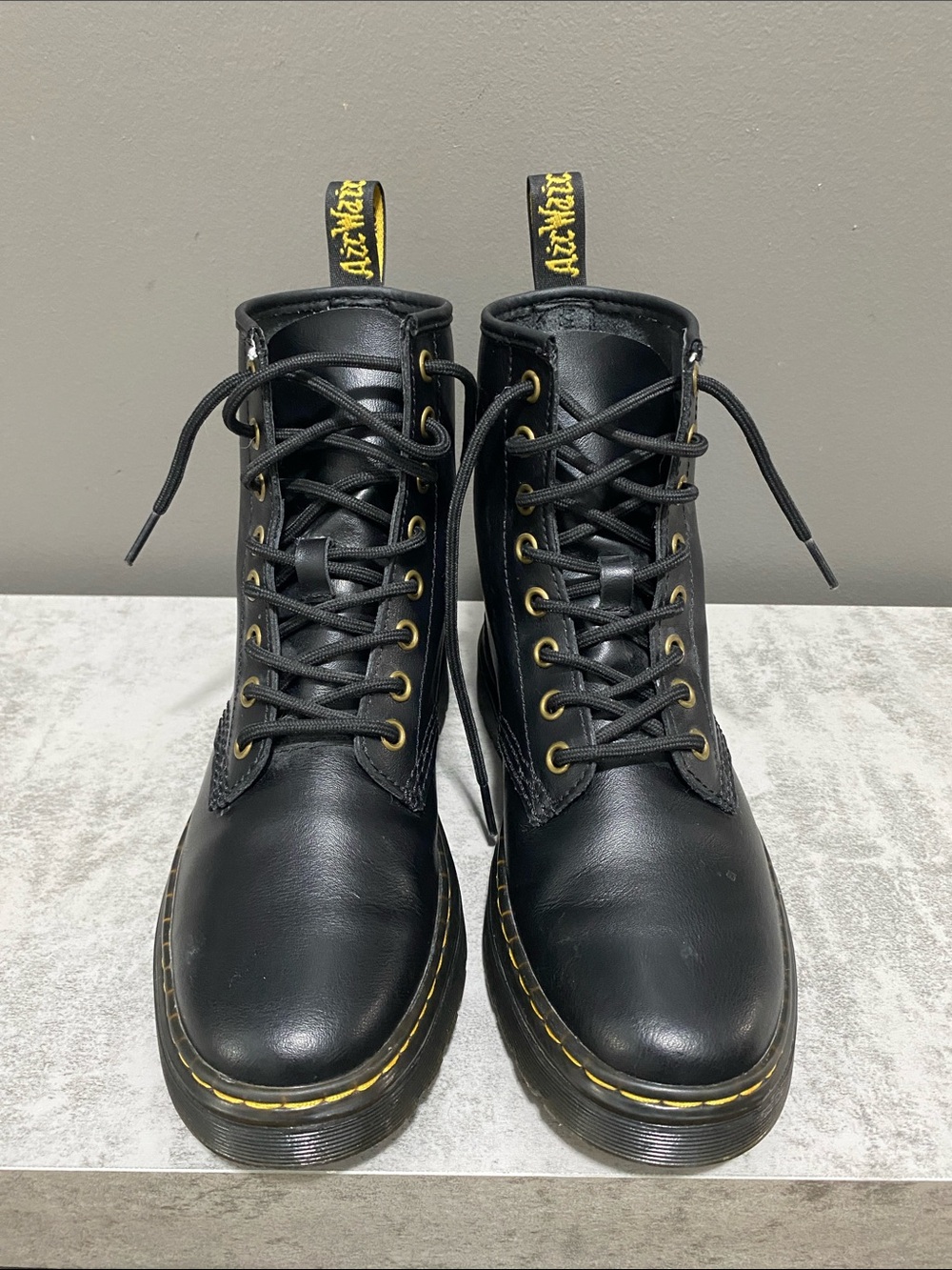 Dr. Martens Zavala Black Combat Ankle Boot Signature yellow stitching SZ 6